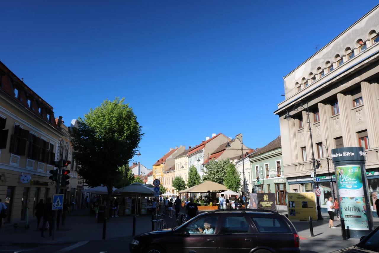 Moonlight Apartments Sibiu Buitenkant foto